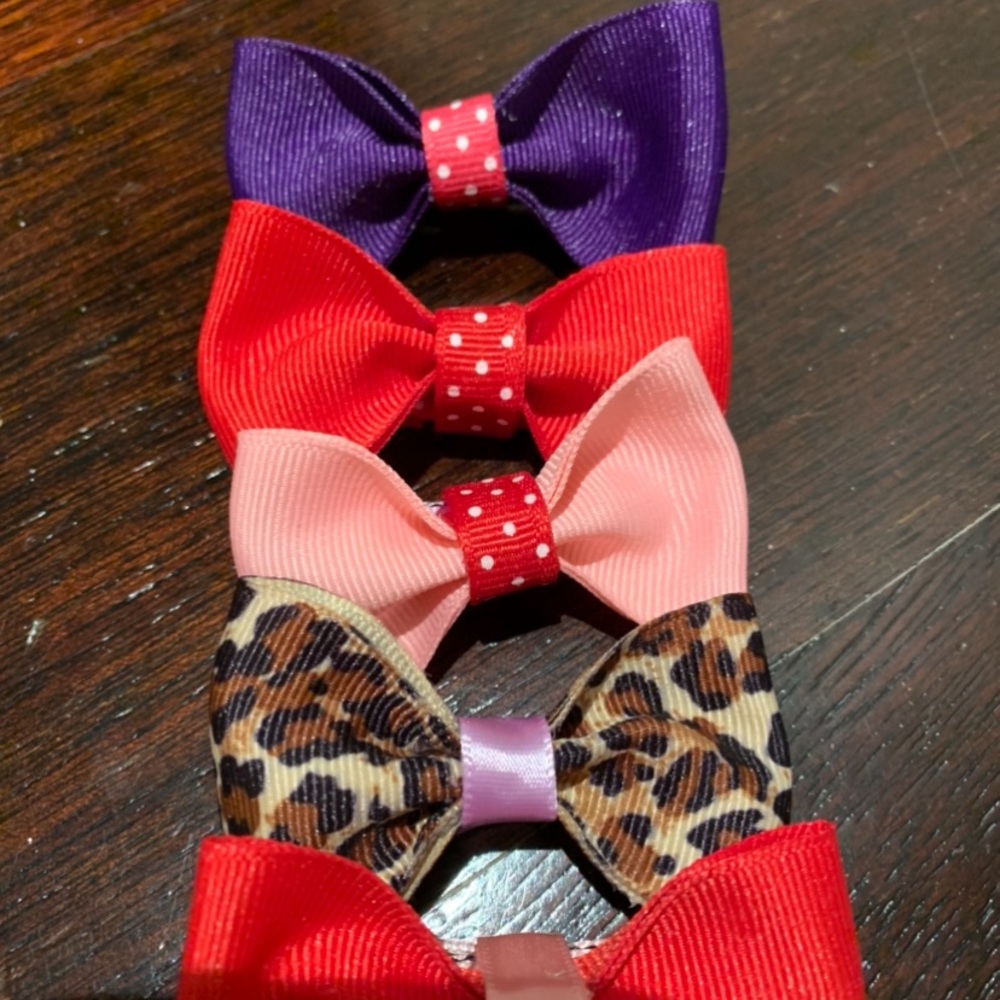 🎉Just In🎉 Set of 6 Handmade Bow Clips - Picture 3 of 6